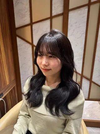 セミロング bloom296 富里所属・🫧透明感カラー🫧 ロン毛美容師のヘアスタイル