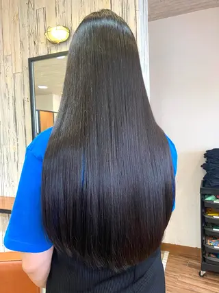 ロング Keshiki   hair design所属・くびれショート・ボブ デザインカラー特化のヘアスタイル