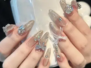 ネイル VIVIAN リサのネイルデザイン