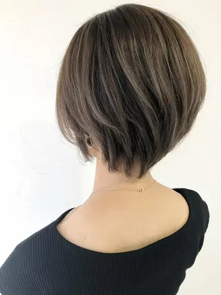 ショート カラー ヘアアレンジ ネイル マツエク・マツパ reverie【レヴリー】所属・夜23時まで予約🉑 reverieあきらのヘアスタイル