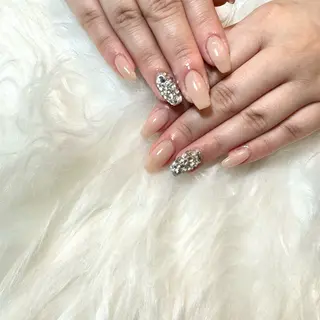 ネイル Aulu'bネイル ボディージュエリーのネイルデザイン