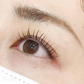 マツエク・マツパ 塩﨑 千瑛子の眉毛・アイブロウイメージ