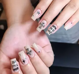 ネイル Oomiya 服部のネイルデザイン