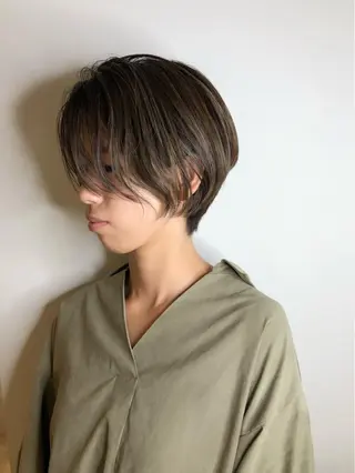 ショート ブリーチカラー🌈 石垣翔太のヘアスタイル