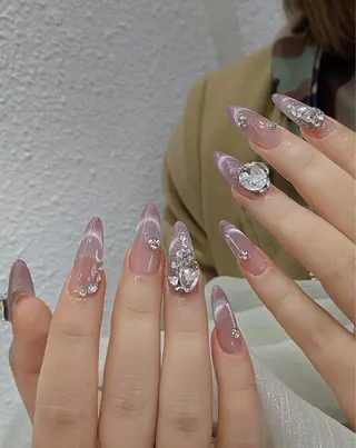 ネイル Dola Nail ユキンイのネイルデザイン