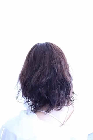 ミディアム カラー パーマ 小川 美香のヘアスタイル