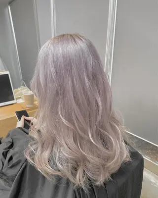 ロング カラー 透明感ハイトーン☆ 今津 佑太のヘアスタイル