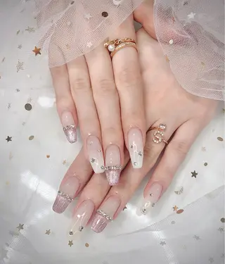 ネイル I-nailロング /ワンホン/キラキラのネイルデザイン