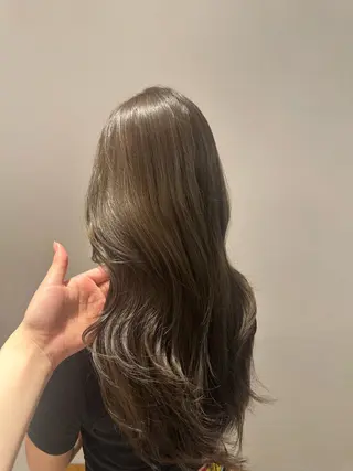 ロング 透明感カラー/レイ ヤーカット/KaHoのヘアスタイル