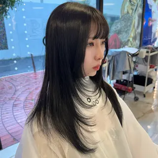 セミロング SHIN レイヤー‪‪カットのヘアスタイル