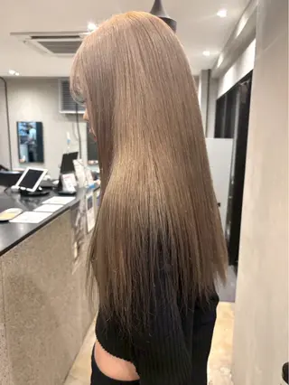 ロング カラー 博多ハイトーンカラー /ブリーチカラーのヘアスタイル