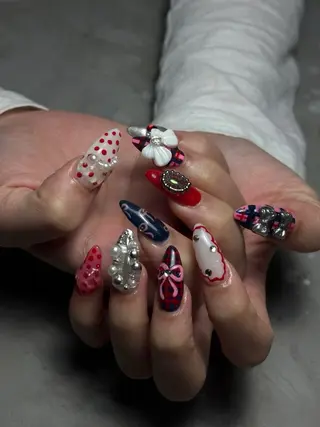 ネイル 個性派NANA ネイルのネイルデザイン
