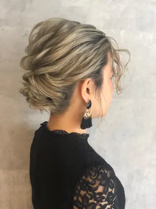 ミディアム ヘアアレンジ hair salon Glanzのヘアスタイル