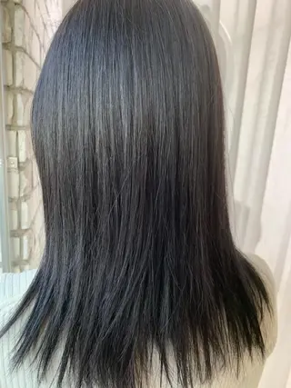 セミロング カラー LUXBE LUCE那覇イオン店所属・LUXBE LUCEのヘアスタイル