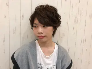 ショート カラー パーマ ヘアアレンジ KAIzen. tomoのヘアスタイル