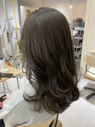セミロング カラー Grand Link （グランリンク）のヘアスタイル