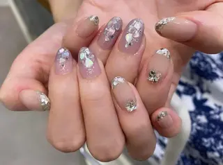 ネイル gluck(グリュック)所属・なかがわ まゆこのネイルデザイン