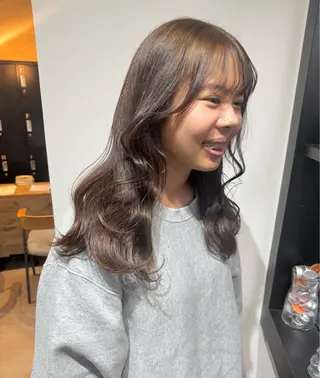 ロング Juri /暖色カラーのヘアスタイル