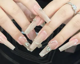 ネイル Pure&Rich Nailのネイルデザイン