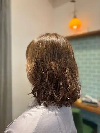 ミディアム パーマ カネコ ナナミのヘアスタイル