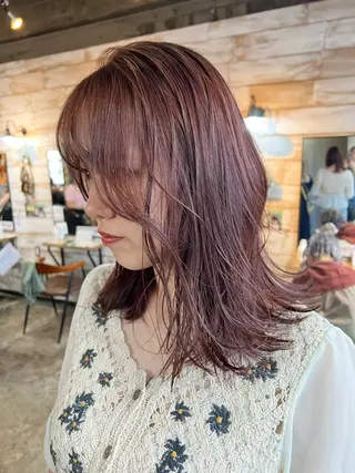 ミディアム カラー ツキノキ ミナのヘアスタイル