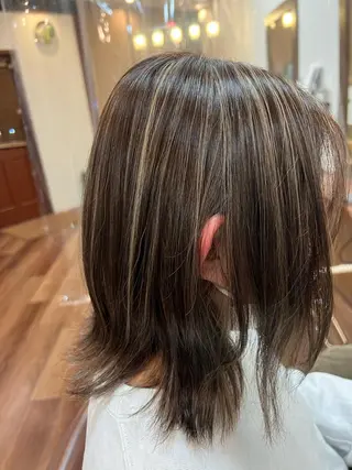 ミディアム 仕上がり満足度No. 1🔥BLUCK🔥のヘアスタイル