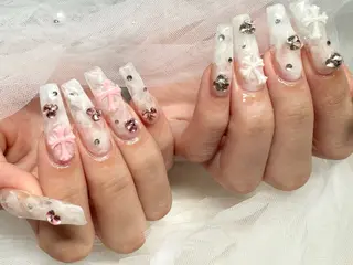 ネイル Roi〈ロワ〉 Minakoのネイルデザイン