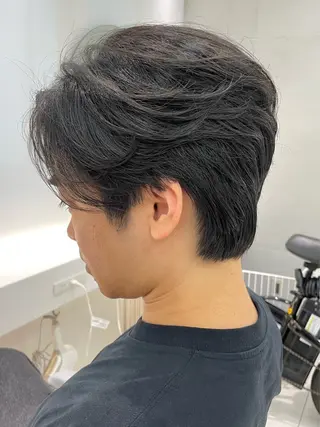 ショート カラー パーマ メンズ センターパート/ マッシュ 小野 樹のヘアスタイル