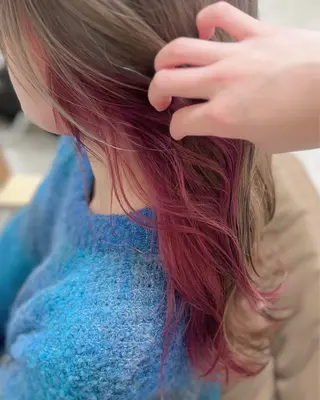 ロング カラー 🩵carina🩵 ハイトーンカラー✂️のヘアスタイル