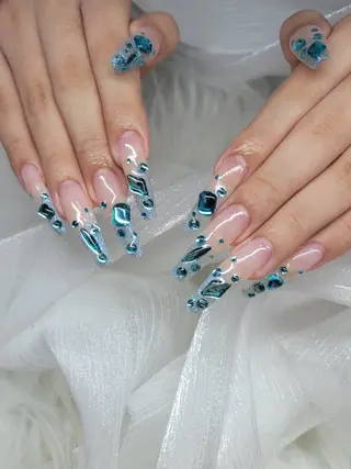 ネイル 🌺chimu🌺 予約リクエスト可能☆のネイルデザイン