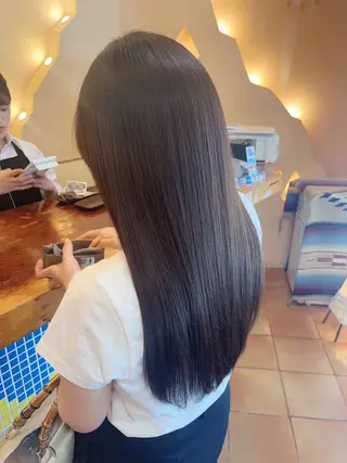 ロング morio from london所属・松岡彩華 ボブ /グレージュのヘアスタイル