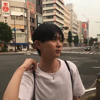 ショート カラー 大下 心渚 /ブリーチ/艶カラーのヘアスタイル