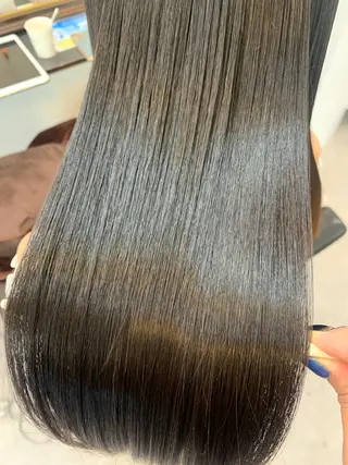 セミロング SALOWIN 銀座一丁目店所属・髪質改善/縮毛矯正 🎀小林 唯 🎀のヘアスタイル