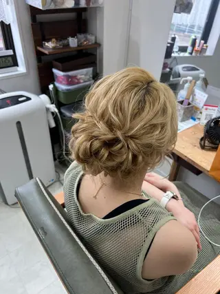 ロング ヘアアレンジ 山室 敬義のヘアスタイル