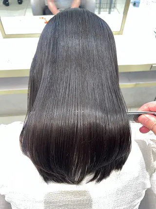 ミディアム 吹田 駿 髪質改善縮毛矯正のヘアスタイル