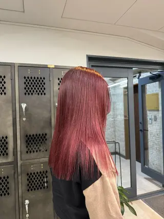 ミディアム INORI /フェイスレイヤーのヘアスタイル