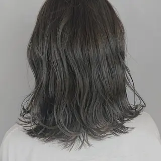ミディアム カラー 田邉 俊和のヘアスタイル
