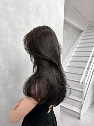 ロング 🚨メンズ曲がる 縮毛矯正りおん🚨のヘアスタイル