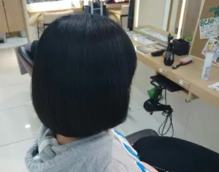 ショート 透明感ハイライト◎ 伊藤夏海のヘアスタイル