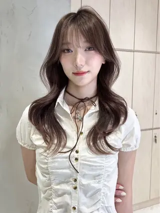 セミロング カラー 大宮レイヤーカット ハッシュ 柏崎颯刀のヘアスタイル