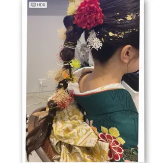 ヘアアレンジ WHITE EYE 浦添所属・ヘアメイク acoのヘアスタイル