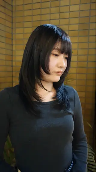 セミロング HEIMER ミカド　サトル△のヘアスタイル