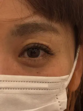 マツエク・マツパ 新村 美咲のヘアスタイル