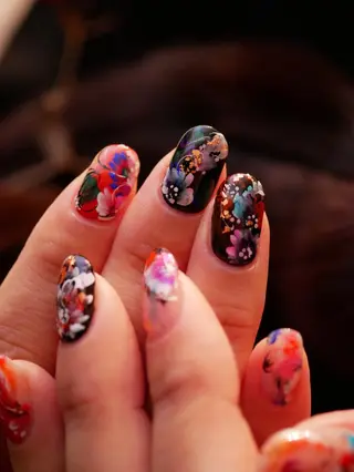 ネイル ARTスクールサロン お・タマゴのネイルデザイン