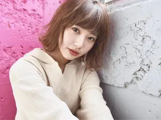 ショート Trip 大名🌟 ブリーチなしカラーのヘアスタイル