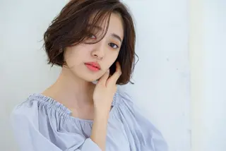 ミディアム カラー モリシュンスケ /レイヤー/髪質改善のヘアスタイル