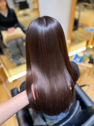 パーマ 🌱艶髪ストレート✨ 🦖せりか🦖のヘアスタイル