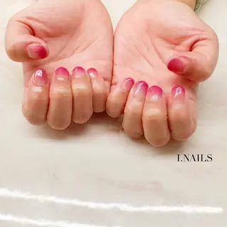 ネイル アイネイルズ所属・早川 梓のネイルデザイン