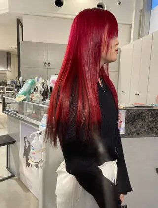 ロング カラー tomo🍒パーマ ハイトーン似合わせのヘアスタイル