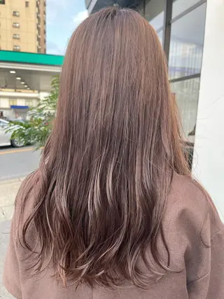 ミディアム カラー 由比藤理子 ブリーチカラー🌈のヘアスタイル